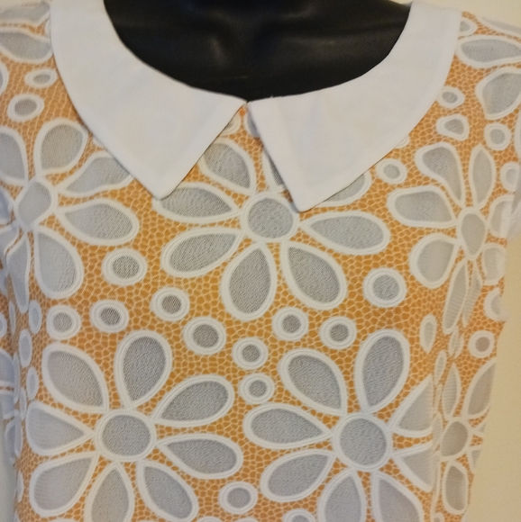 Y2K Moda lined blouse sz.S.abract flora print, colors gold-yellow, & white - Picture 6 of 7